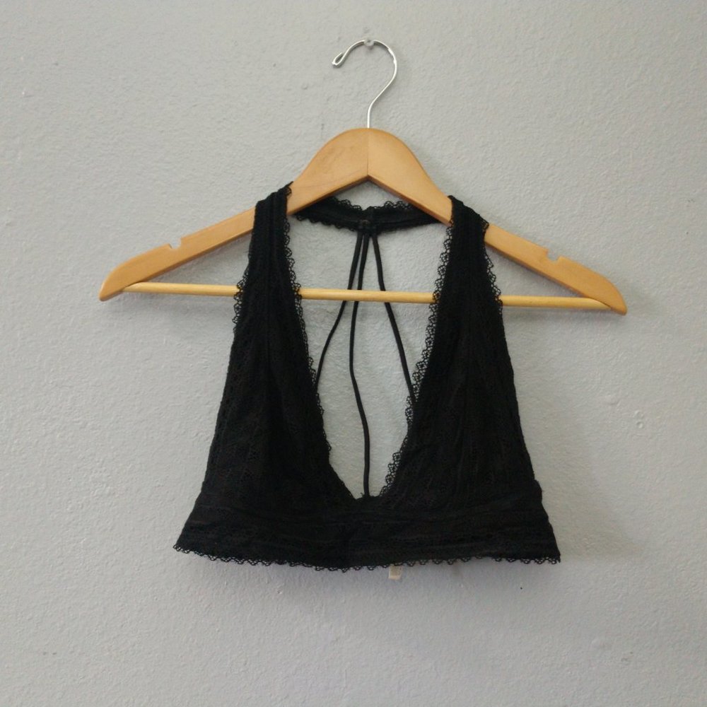 Urban Outfitters Out From Under Black Lace Sexy Bra Unpadded Medium